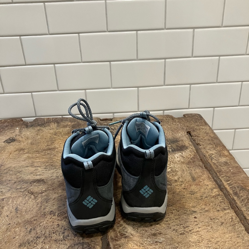 Columbia Women's Fire Venture Mid Waterproof hiking Boot - Picture 7 of 13